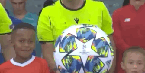 早报：皇马主场翻车，那不勒斯登意甲榜首（晨报：皇马主场爆冷，那不勒斯登顶意甲）