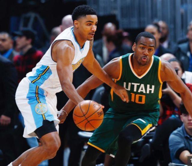 杜篮特篮下强打稳定胜局（杜兰特内线强攻锁定胜局）