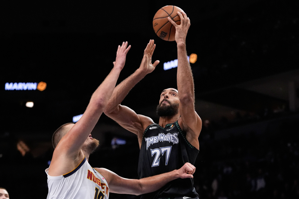 沙拉维：17年前加帅让我完成意甲首秀，他能激发你的最佳状态（沙拉维：17年前加斯佩里尼给了我意甲首秀机会，他总能激发球员的最佳状态）