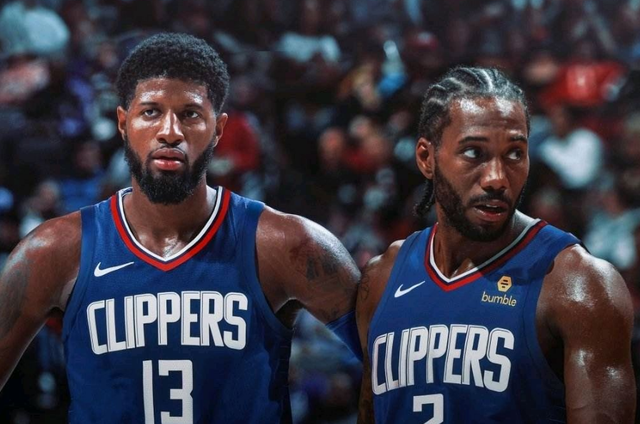 阿莫林更衣室怒骂曼联球员，直言愤怒又失望！基恩炮轰红魔如小学生（阿莫林更衣室痛斥曼联将士：又怒又失望，基恩批红魔稚嫩如小学生）