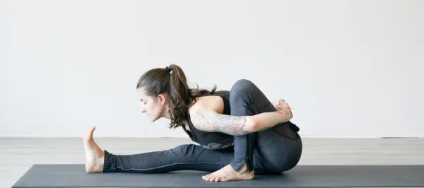 Yoga Classes - 爱游戏